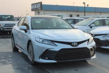Toyota Camry Limited 3.5L petrol V6 fwd 2023 white inside beige