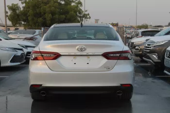 Toyota Camry Limited 3.5L petrol V6 fwd 2023 white inside beige