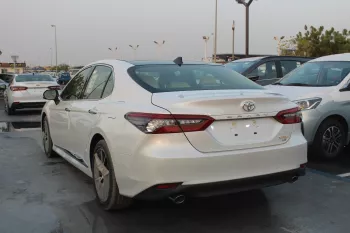 Toyota Camry Limited 3.5L petrol V6 fwd 2023 white inside beige