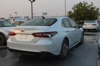Toyota Camry Limited 3.5L petrol V6 fwd 2023 white inside beige