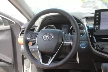 Toyota Camry GLE 2.5L Petrol fwd 2023 white
