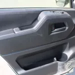 LHD - TOYOTA HIACE 2.8L 2023 DIESEL 3 SEATER PANNEL VAN HIGH ROOF - Thumbnail 6