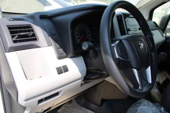 LHD - TOYOTA HIACE 2.8L 2023 DIESEL 3 SEATER PANNEL VAN HIGH ROOF