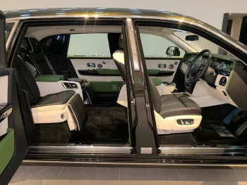 LHD - ROLLS ROYCE PHANTOM EXTENDED OLIVE GREEN 2023 MODEL YEAR