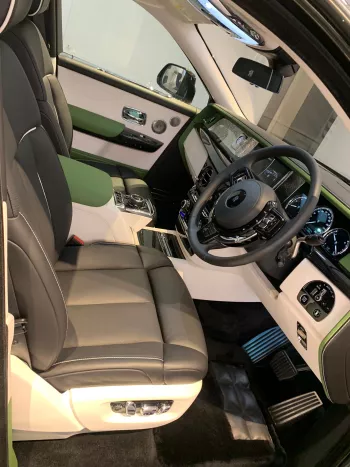 LHD - ROLLS ROYCE PHANTOM EXTENDED OLIVE GREEN 2023 MODEL YEAR