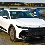 Toyota Crown 2.5L Hybrid fwd 2023 white - Thumbnail 2