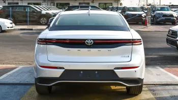 Toyota Crown 2.5L Hybrid fwd 2023 white