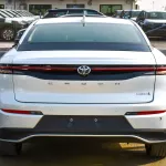 Toyota Crown 2.5L Hybrid fwd 2023 white - Thumbnail 4