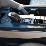Toyota Crown 2.5L Hybrid fwd 2023 white - Thumbnail 10
