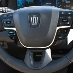 Toyota Crown 2.5L Hybrid fwd 2023 white - Thumbnail 7