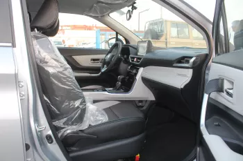 Toyota Veloz 1.5l PETROL FWD 2023 SILVER