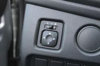 MITSUBISHI L200 2.4L 4×4 D/C MID OPTION MT DIESEL 2022