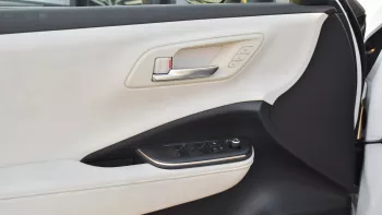 Toyota Crown V6 3.6L FWD Hybrid 2024 White Color