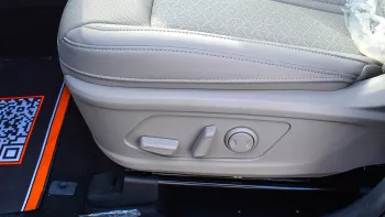 Kia Sorento 2.5L V4 AWD 2023 Model Year Black Color