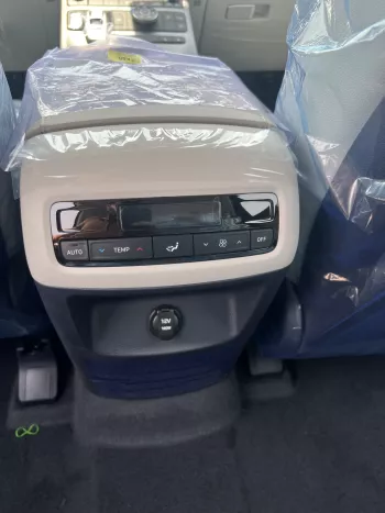 Hyundai Palisade 3.5 L 2023 model 4WD White colour
