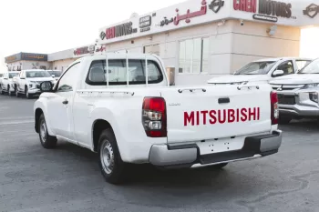 MITSUBISHI L200 2.4L S/C 4X2 M/T BSC PETROL 2022