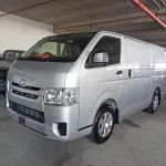 TOYOTA HIACE 3,0L DIESEL STANDARD ROOF PANNEL VAN MANUAL 2020 - Thumbnail 2