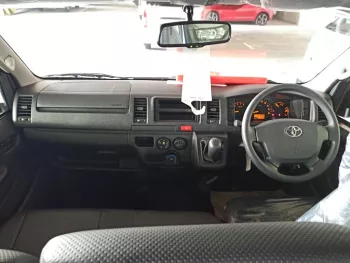 TOYOTA HIACE 3,0L DIESEL STANDARD ROOF PANNEL VAN MANUAL 2020
