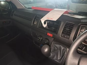TOYOTA HIACE 3,0L DIESEL STANDARD ROOF PANNEL VAN MANUAL 2020