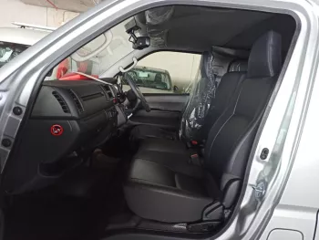 TOYOTA HIACE 3,0L DIESEL STANDARD ROOF PANNEL VAN MANUAL 2020