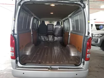 TOYOTA HIACE 3,0L DIESEL STANDARD ROOF PANNEL VAN MANUAL 2020