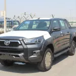 Toyota Hilux ADVENTURE 4.0L PETROL 4WD 2023 GREY - Thumbnail 2