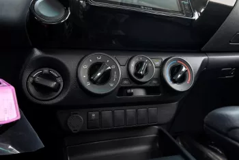 2023 TOYOTA HILUX DOUBLE CAB 2.4L DIESEL 4WD AUTOMATIC