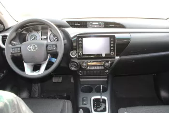 TOYOTA HILUX 2.4L DIESEL 4WD DOUBLE CAB HIGH - AUTO