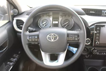 TOYOTA HILUX 2.4L DIESEL 4WD DOUBLE CAB HIGH - AUTO