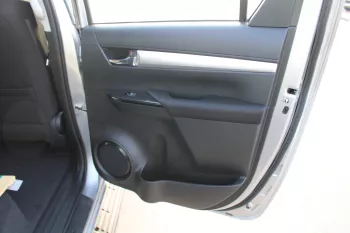 TOYOTA HILUX 2.4L DIESEL 4WD DOUBLE CAB HIGH - AUTO