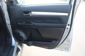 TOYOTA HILUX 2.4L DIESEL 4WD DOUBLE CAB HIGH - AUTO