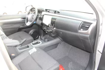 TOYOTA HILUX 2.4L DIESEL 4WD DOUBLE CAB HIGH - AUTO