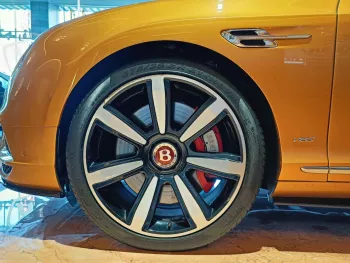 Bentley Continental GT 4.0L Petrol v8 awd 2016 Golden