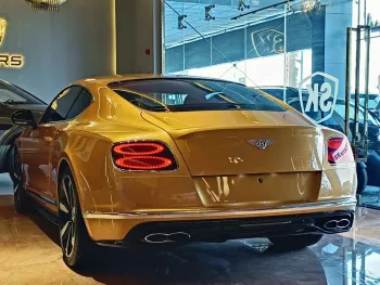 Bentley Continental GT 4.0L Petrol v8 awd 2016 Golden