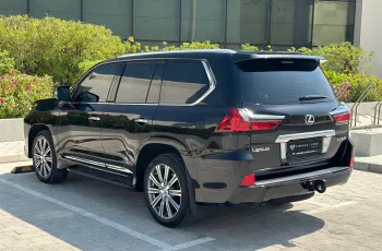 Lexus LX 570 V8 GCC Specs 2017 Model Year Black Color
