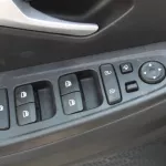 Hyundai Creta 1.6l Petrol FWD 2023 White - Thumbnail 7