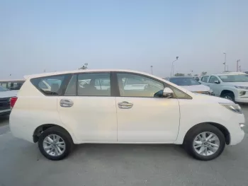 Toyota Innova 2.7L PETROL A/T 7 SEATS WHITE