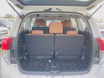Toyota Innova 2.7L PETROL A/T 7 SEATS WHITE