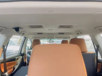 Toyota Innova 2.7L PETROL A/T 7 SEATS WHITE