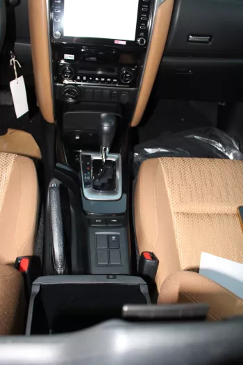 LHD - TOYOTA FORTUNER 2.7L PETROL  4WD E AUTO 2023