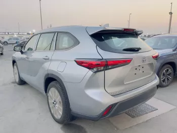Toyota Highlander 2.5L Limited Hybrid 2023 Model Year