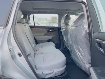 Toyota Highlander 2.5L Limited Hybrid 2023 Model Year
