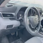 Toyota Highlander 2.5L Limited Hybrid 2023 Model Year - Thumbnail 9