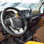 Toyota Land Cruiser PICKUP SINGLE CAP 4.0L PETROL 4WD 2023 RED - Thumbnail 9