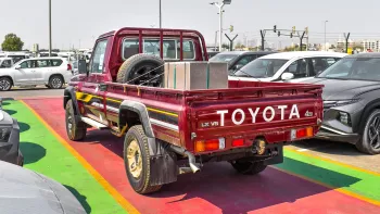 Toyota Land Cruiser PICKUP SINGLE CAP 4.0L PETROL 4WD 2023 RED