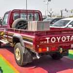 Toyota Land Cruiser PICKUP SINGLE CAP 4.0L PETROL 4WD 2023 RED - Thumbnail 5