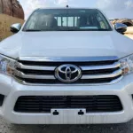 Toyota Hilux Diesel 2.4L M/T 4WD 2023 Model White Color - Thumbnail 3
