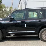 Toyota Land Cruiser GX.R 3.3L DIESEL A/T 4WD 2023 Model Black Color - Thumbnail 3