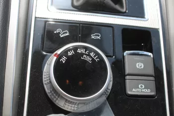 Mitsubishi Montero Sport 2.4L Diesel 4WD 2023 White