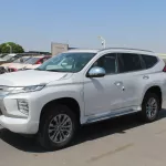 Mitsubishi Montero Sport 2.4L Diesel 4WD 2023 White - Thumbnail 3